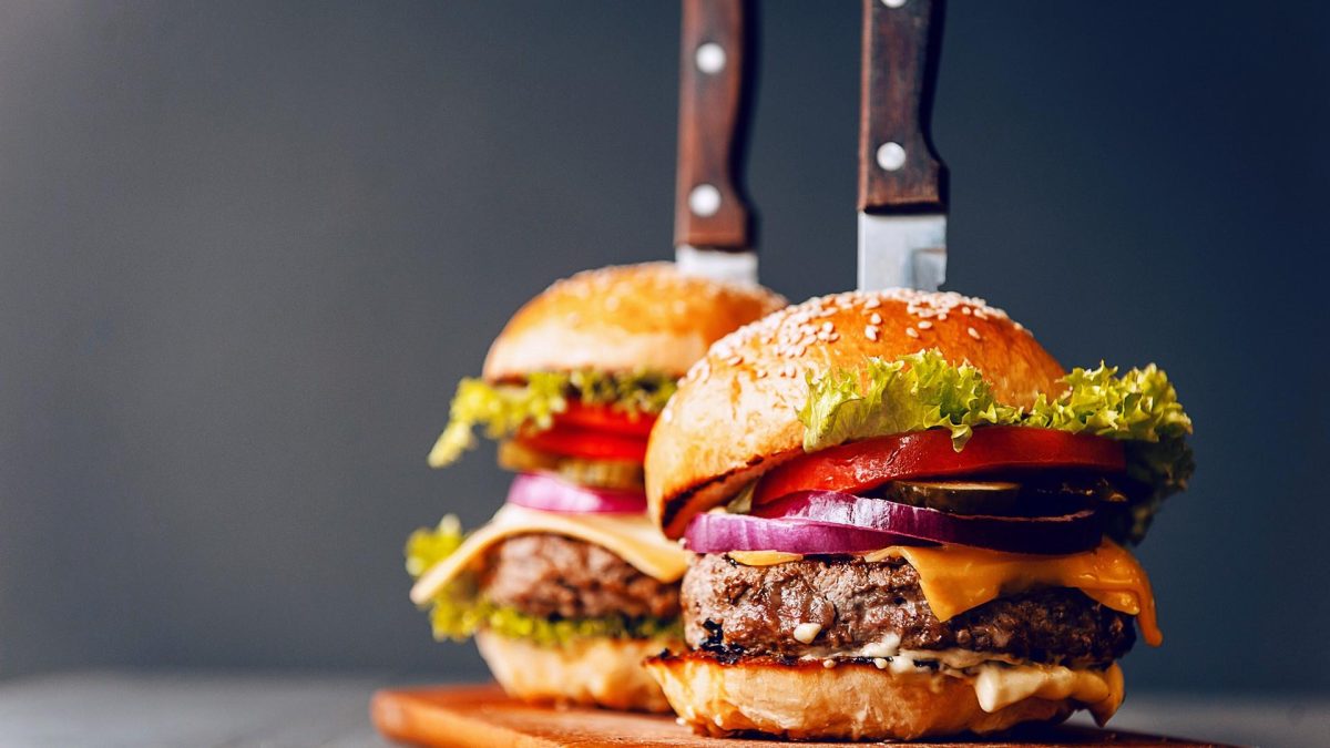 Burger snů: Šťavnatý, voňavý a šíleně chutný! Připravte si ho a pochutnejte si 10 Burger snů: Šťavnatý, voňavý a šíleně chutný! Připravte si ho a pochutnejte si