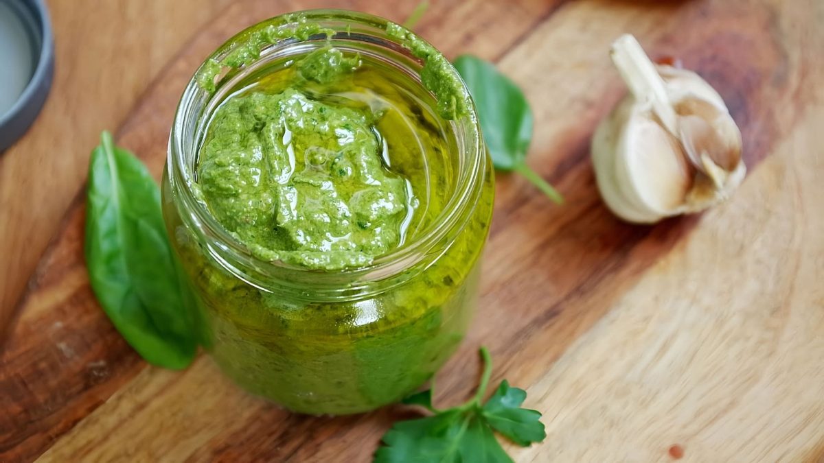 Koprová omáčka: Ideální doplněk k jakémukoli jídlu! Jednoduchý recept uvnitř! 10 Koprová omáčka: Ideální doplněk k jakémukoli jídlu! Jednoduchý recept uvnitř!