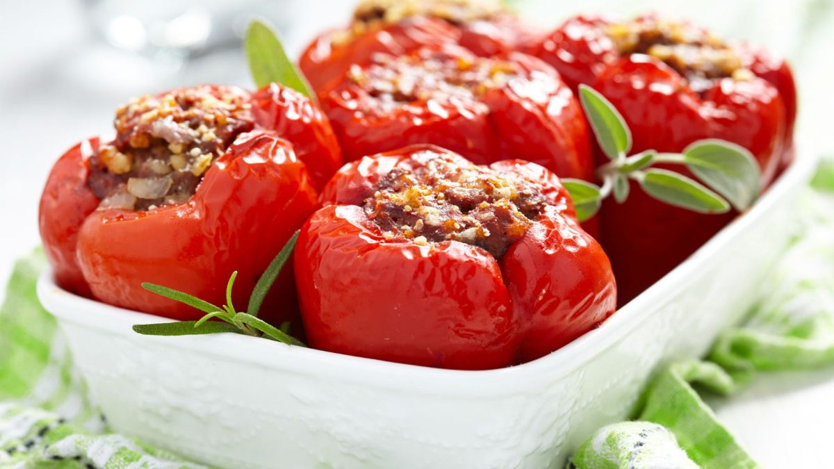 Plněné papriky: Recept, který vás vrátí do dětství! 12 Plněné papriky: Recept, který vás vrátí do dětství!