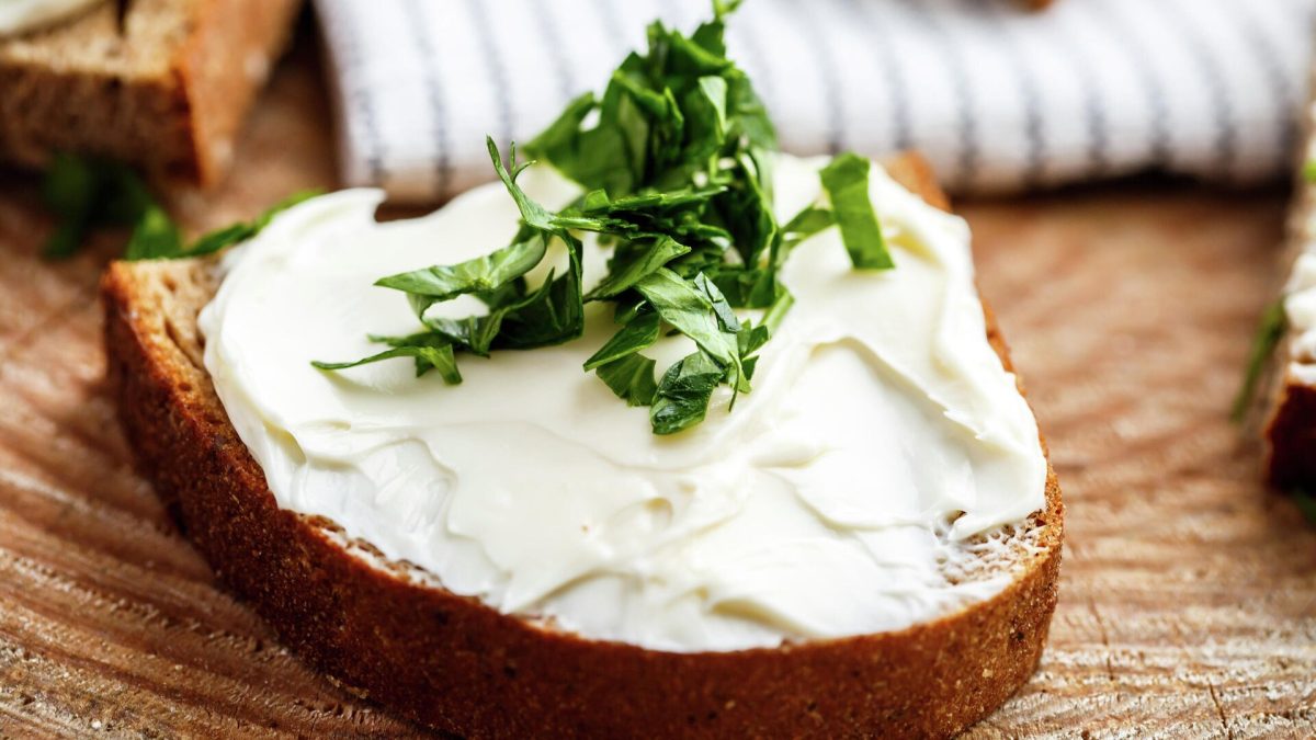 Tvarohová pomazánka: Snídaně, která probudí vaše chuťové buňky! Proč ji milují i ti, kdo tvaroh