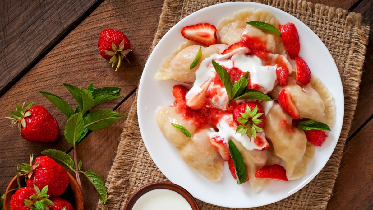 Tvarohové knedlíky s jahodami: Nejlepší recept na nadýchané ovocné knedlíky 12 Tvarohové knedlíky s jahodami: Nejlepší recept na nadýchané ovocné knedlíky