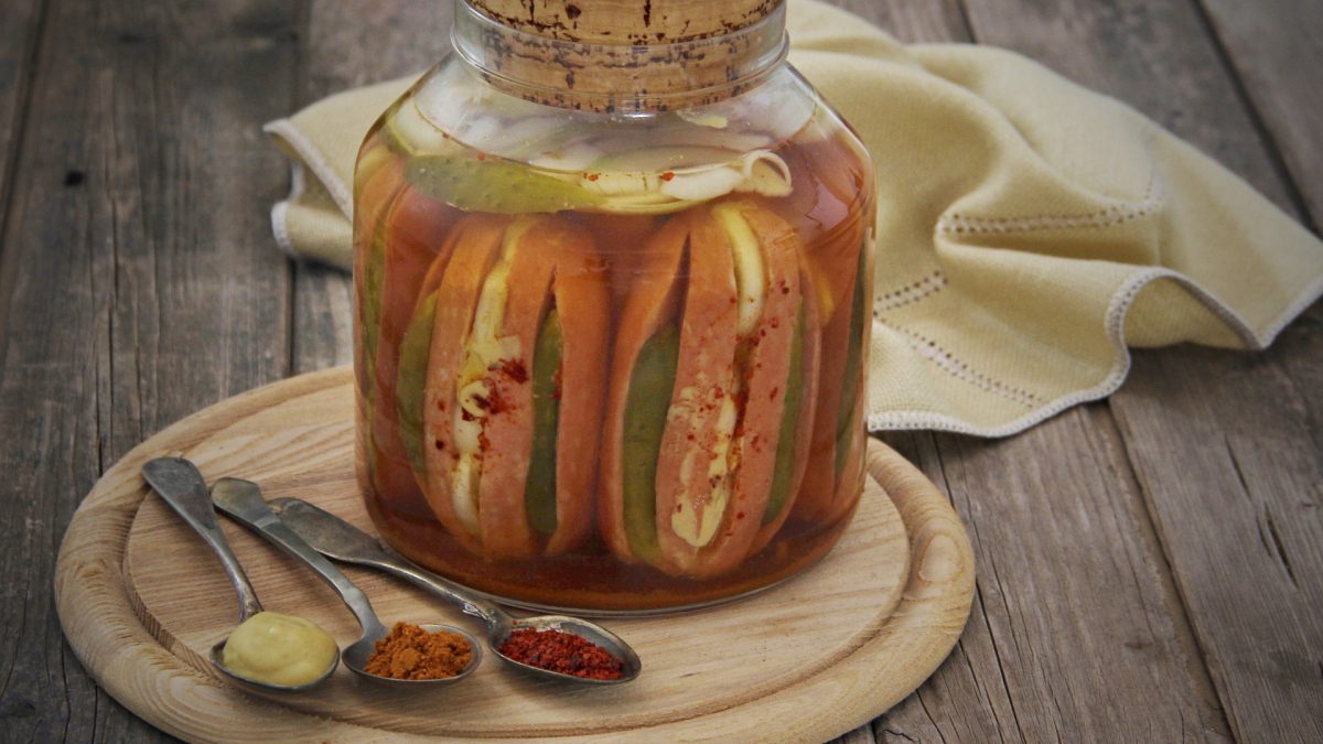 Utopenci: Tajná ingredience, která z nich dělá nezapomenutelnou pochoutku! 11 Utopenci: Tajná ingredience, která z nich dělá nezapomenutelnou pochoutku!