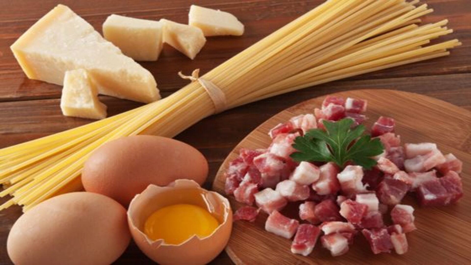 Carbonara: Jednoduchý Recept na Víkend 2 carbonara - Ingredience