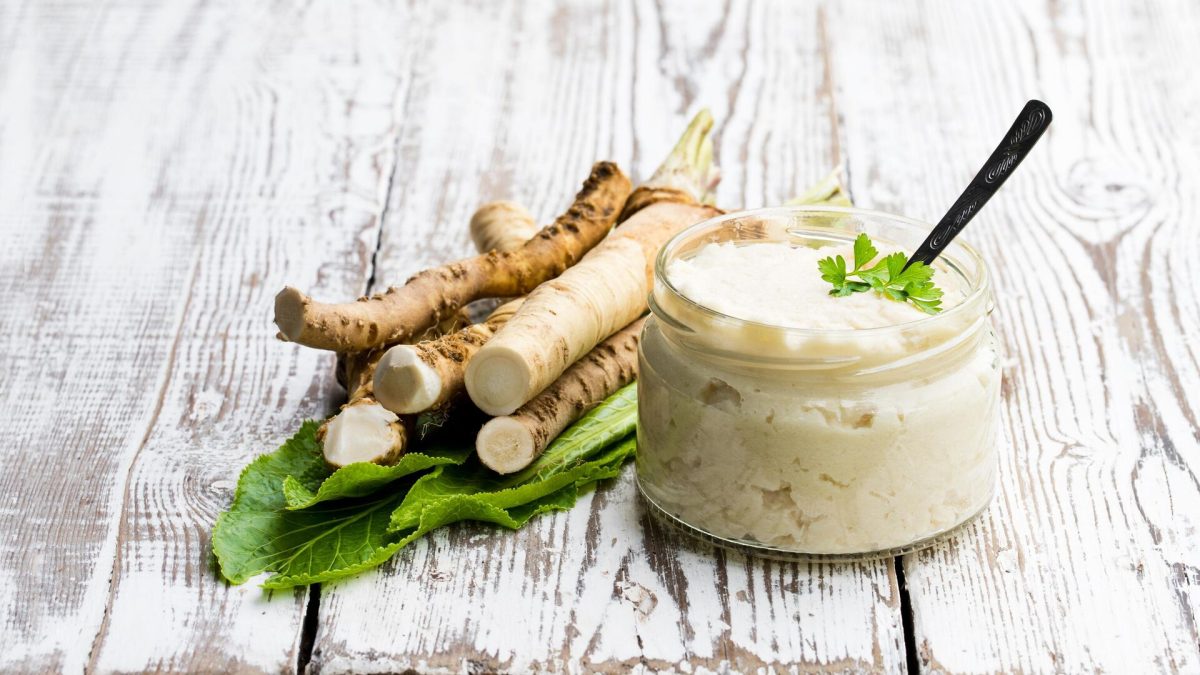 Chutný křenová omáčka: Recept na Slavnostní Večeři 21 křenová omáčka - Featured