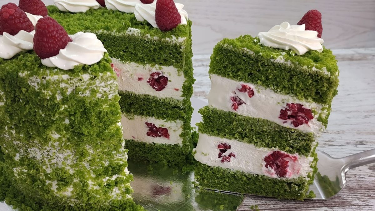 Mechový dort: Nadýchaný dezert, který okouzlí každého