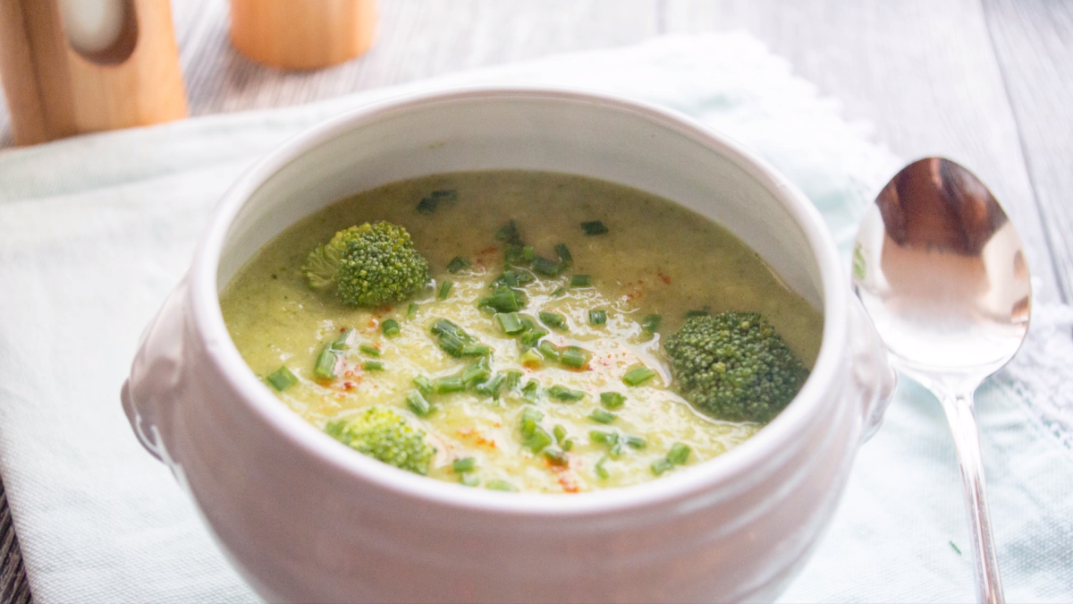 Rychlý a Chutný brokolicová polévka se zeleninou za 15 minut 12 brokolicová polévka se zeleninou - Featured