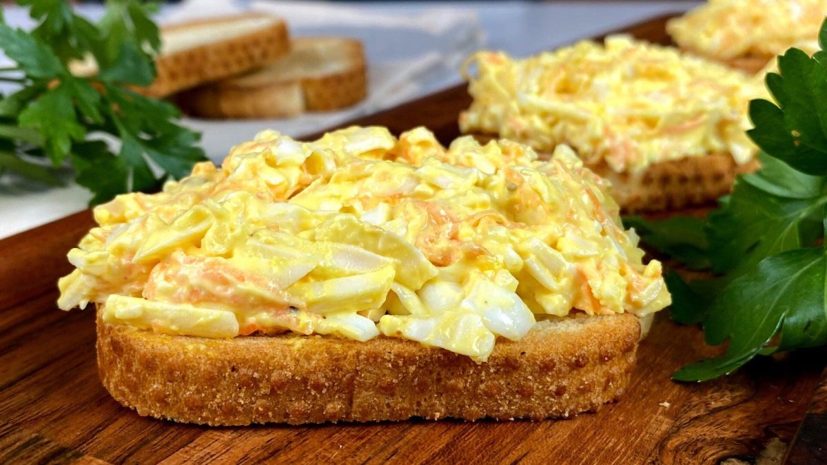 Vajíčková pomazánka: Jednoduchý recept, který okouzlí každého 13 Vajíčková pomazánka: Jednoduchý recept, který okouzlí každého