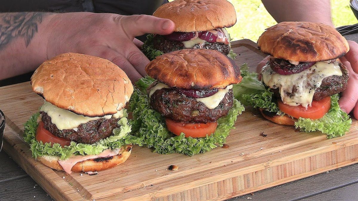 Domácí domaci burgery: Tipy a Triky od Babičky 24 domaci burgery - Featured