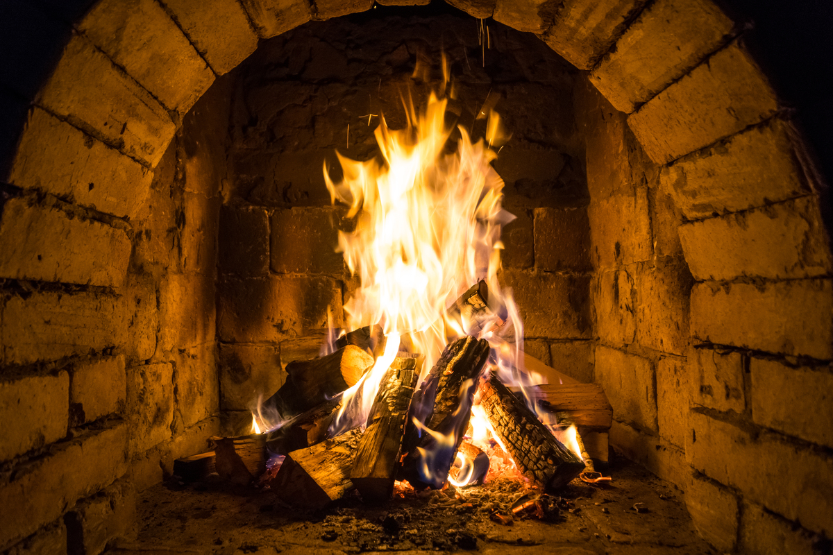 Dvě jednoduchá pravidla pro zdvojnásobení doby hoření palivového dřeva – maximální tepelný výkon 1 Dvě jednoduchá pravidla pro zdvojnásobení doby hoření palivového dřeva – maximální tepelný výkon