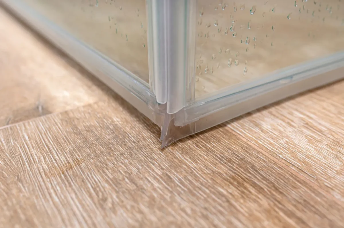 Těsnění sprchy: 5 jednoduchých domácích prostředků, které je donutí jiskřivě čisté 4 Těsnění sprchy: 5 jednoduchých domácích prostředků, které je donutí jiskřivě čisté